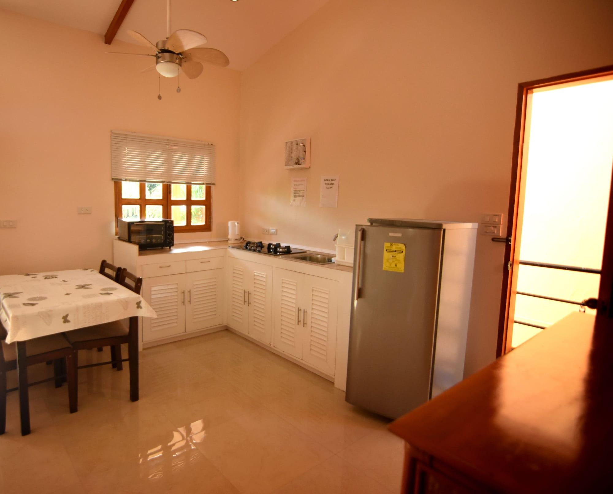 Alona42 Resort Panglao Bagian luar foto